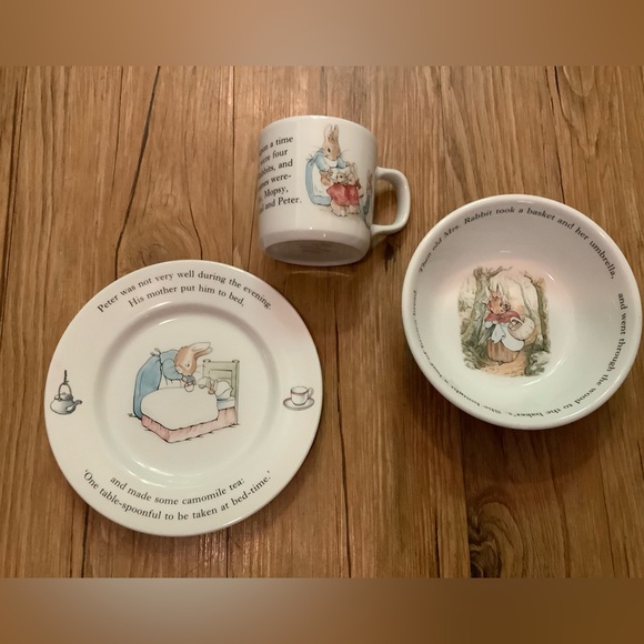 Vintage Wedgwood Beatrix Potter Designs Peter Rabbit Teacup and Bowl Child Set - Picture 2 of 15